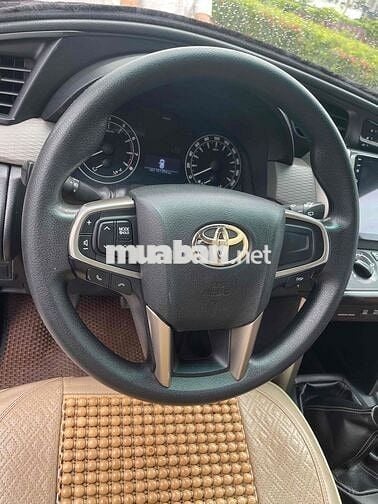 Toyota Innova 2017 - 160000 km