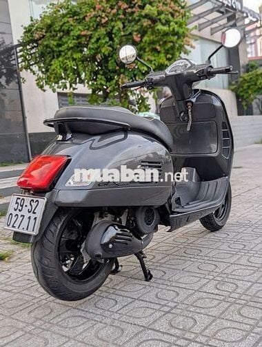 Piaggio Vespa GTS Super 125 Xám