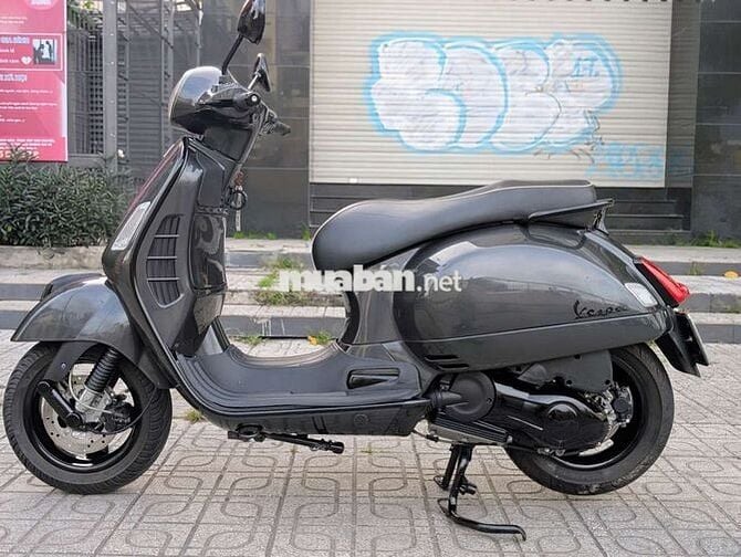Piaggio Vespa GTS Super 125 Xám