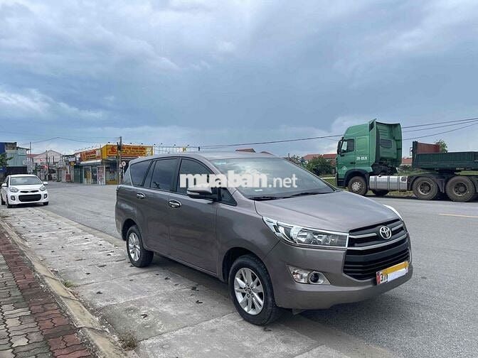 Toyota Innova 2017 - 160000 km