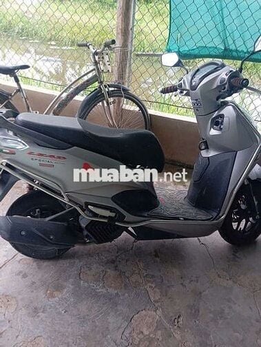 CẦN BÁN XE LIKE NEW 98% ODO 22k KM