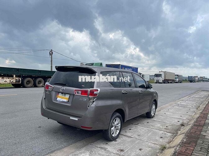 Toyota Innova 2017 - 160000 km