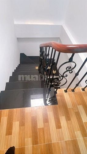 Nhà Đẹp Định Công Thượng, Hoàng Mai 33m, 4 tầng, mt 4.6m, giá 8.8 tỷ.