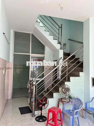 Cho thuê nhà nguyên căn hẻm 536 Âu cơ