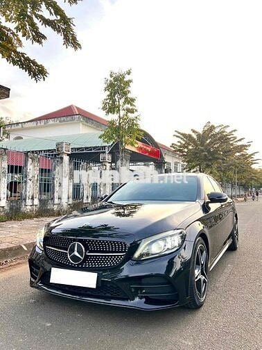 Mercedes Benz C Class 2019 C 300 AMG - 93000 km