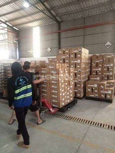 Việc gần Tết : cần gấp 4 LĐPT đóng gói , dán tem tại Tân Phú