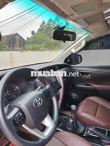 Toyota Fortuner 2020 2.4AT 4x2  - 10 km