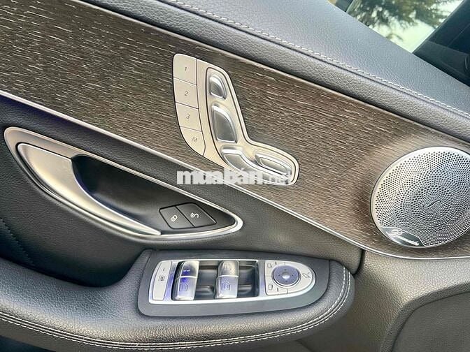 Mercedes Benz C Class 2019 C 300 AMG - 93000 km