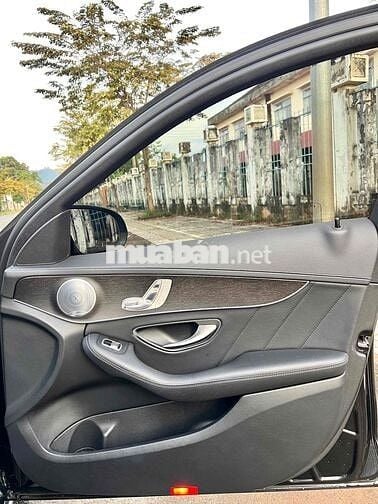 Mercedes Benz C Class 2019 C 300 AMG - 93000 km