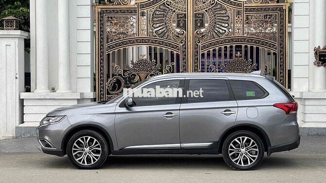 Mitsubishi Outlander 7 chỗ