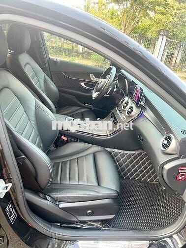 Mercedes Benz C Class 2019 C 300 AMG - 93000 km