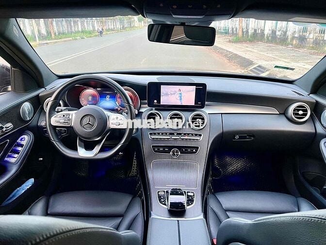 Mercedes Benz C Class 2019 C 300 AMG - 93000 km