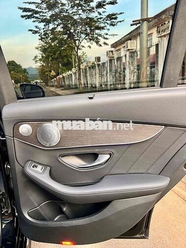 Mercedes Benz C Class 2019 C 300 AMG - 93000 km