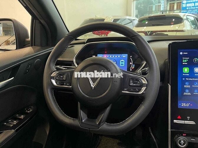 Vinfast xe điện VF e34 xe sơn zin cả xe