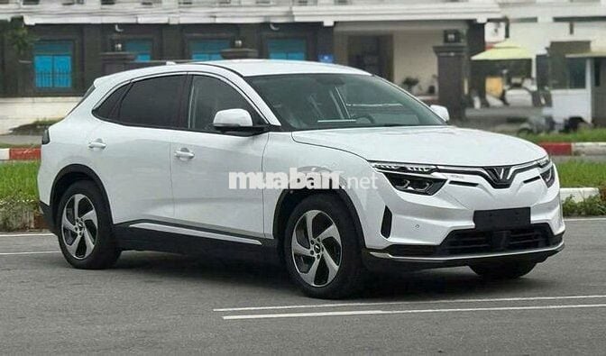 Vinfast VF8 Eco 2022 Trắng Cực Đẹp