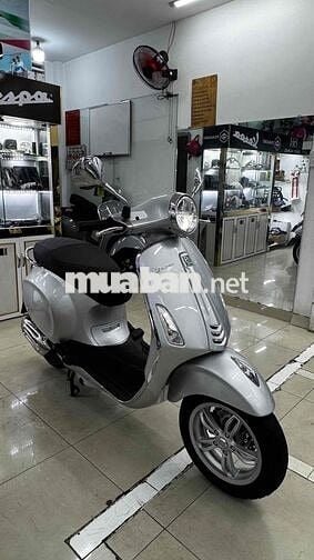 Vespa Iget , abs , đèn led 2 tấng , mở cốp điện ..