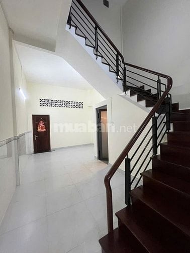 Bán nhà 4 tầng hẻm xe hơi phường Cầu Kho, Quận 1