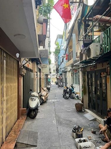 Chỉ 6.49 Tỷ Sở Hữu Ngay Nhà Gần Chợ Thiếc, Hẻm Trần Quý Quận 11