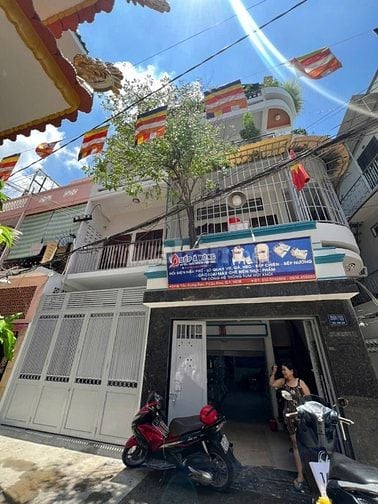 Bán nhà 4 tầng hẻm xe hơi phường Cầu Kho, Quận 1