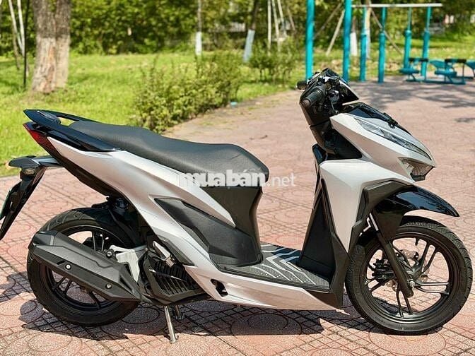 Vario 150 Bs 94 dk 2021 màu bạc poscher đẹp keng