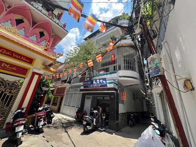 Bán nhà 4 tầng hẻm xe hơi phường Cầu Kho, Quận 1