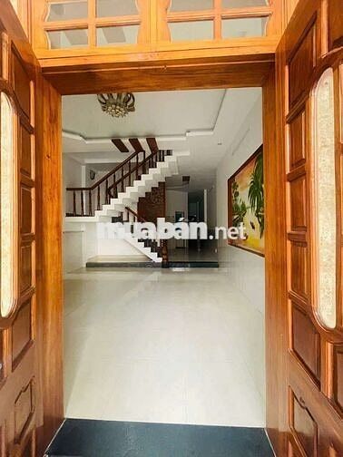 Bán nhà 3 tầng Bùi Thiện Ngộ đường 7.5m Hòa Xuân Đà Nẵng