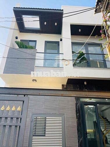 Bán nhà lầu đẹp ngay chợ Tân Vạn dọn vào ở ngay