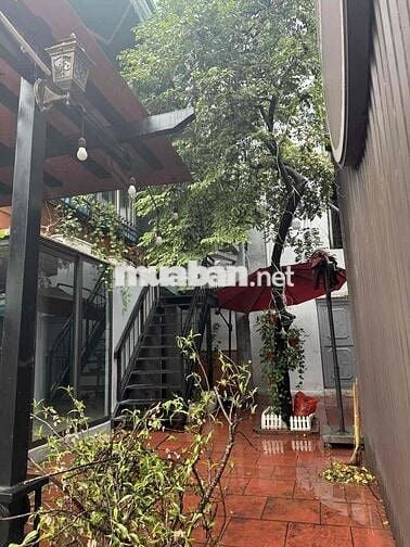 Chính chủ cho thuê nhà mặt đường Hoàng Ngân