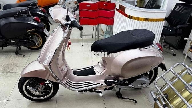 Vespa Sprint Hồng Porsche Mới như xe hãng 4300km