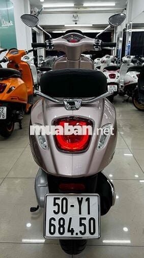 Vespa Sprint Hồng Porsche Mới như xe hãng 4300km