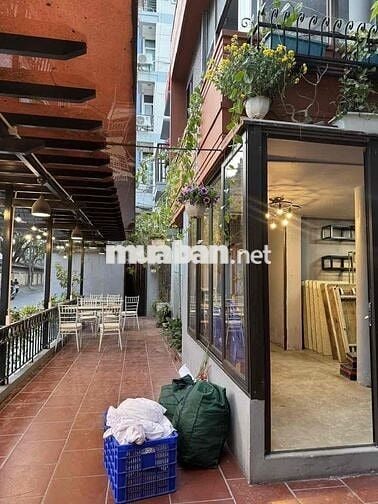 Chính chủ cho thuê nhà mặt đường Hoàng Ngân