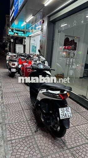 Libety Trắng Đen Spot 2022 ngay chủ công chứng