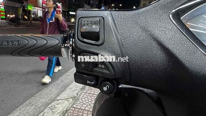 Libety Trắng Đen Spot 2022 ngay chủ công chứng