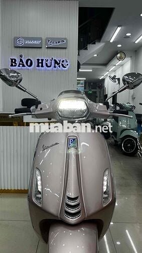 Vespa Sprint Hồng Porsche Mới như xe hãng 4300km