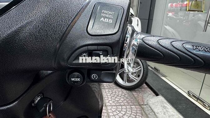 Libety Trắng Đen Spot 2022 ngay chủ công chứng