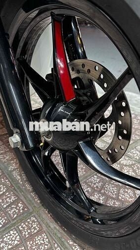 Libety Trắng Đen Spot 2022 ngay chủ công chứng