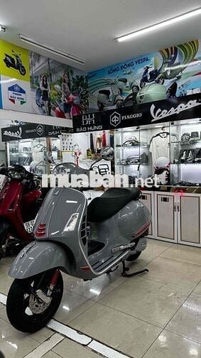 Vespa Gts xám si măng 2022 ngay chủ xe siêu đẹp