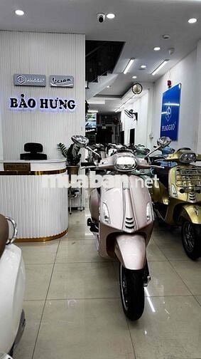 Vespa Sprint Hồng Porsche Mới như xe hãng 4300km