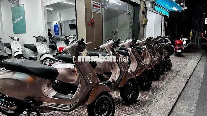 Vespa Sprint Vàng đồng TFT & Hồng Poecher