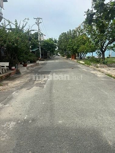 Bán Đất ở Đô Thị Mặt Tiền ra Tô Ký Trung Chánh Hóc Môn 100m2 giá 4.7Ty