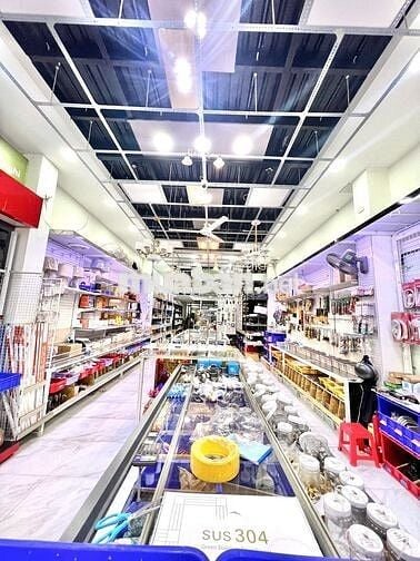 CHO THUÊ NHÀ KINH DOANH 3 TẦNG RỘNG 190M2/SÀN NGAY NGÃ TƯ COOPMART