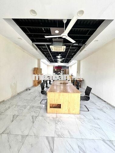 CHO THUÊ NHÀ KINH DOANH 3 TẦNG RỘNG 190M2/SÀN NGAY NGÃ TƯ COOPMART