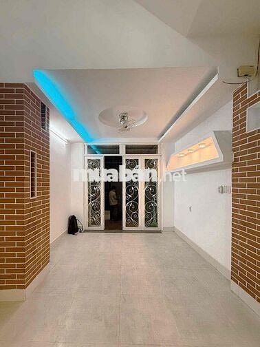 Cần Bán Gấp Căn Nhà Phú Nhuận , Đường Hoa