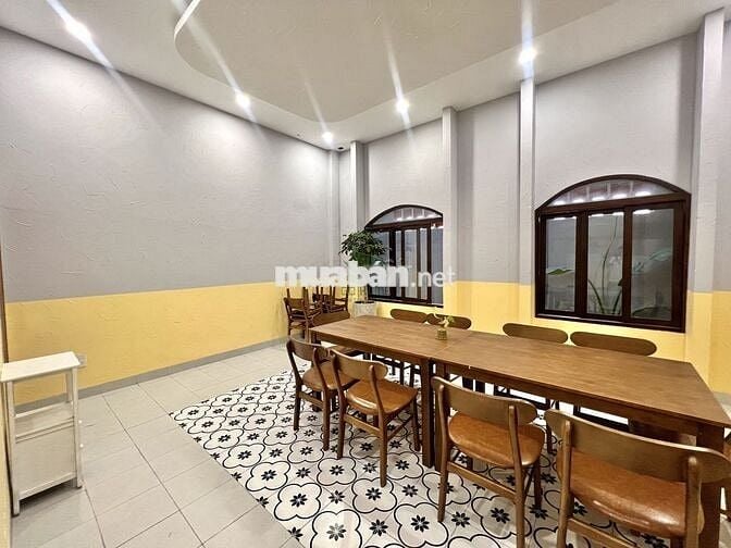 CHO THUÊ MẶT BẰNG SIÊU RỘNG ĐẸP 210M2 2 TẦNG KHU PHỐ HÀN