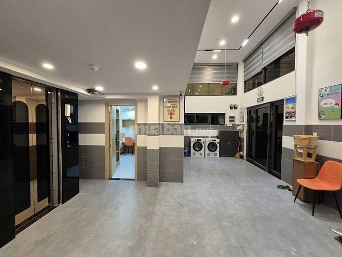 Tòa nhà Đường Tôn Thất Tùng, DT 7,5m×10,5m, 6 tầng thang máy, 34,8 tỷ