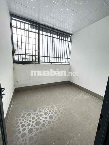 Nhà 2 lầu mới trục chính hẻm Trần Hưng Đạo