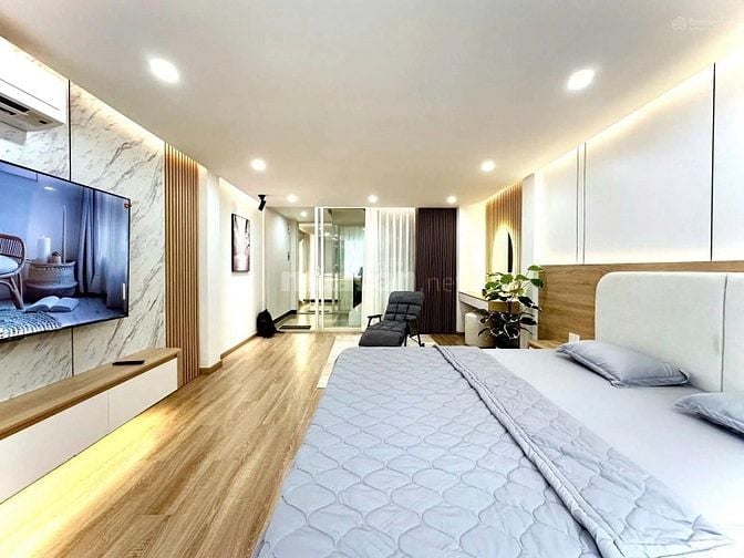 Chủ mắc nợ bán gấp nhà phú nhận, Phan Xích Long giá lỗ nặng