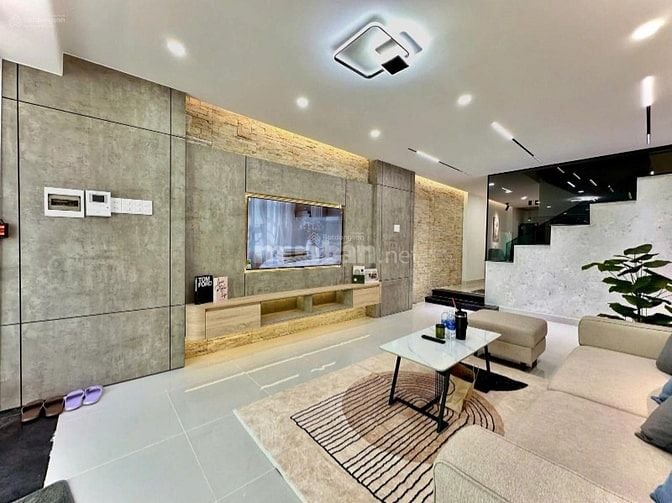 Chủ mắc nợ bán gấp nhà phú nhận, Phan Xích Long giá lỗ nặng