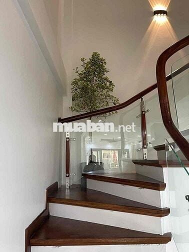 BÁN NHÀ GẦN MẶT PHỐ THẠCH BÀN- CỔ LINH, LONG BIÊN, 40m2,5 Tầng, 7.9 tỷ