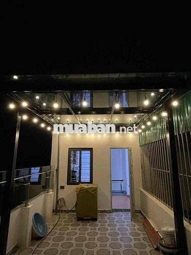 BÁN NHÀ GẦN MẶT PHỐ THẠCH BÀN- CỔ LINH, LONG BIÊN, 40m2,5 Tầng, 7.9 tỷ